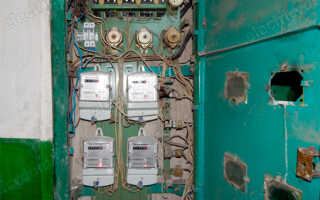 Этажный щит на 4 квартиры — обзор и тихий ужас