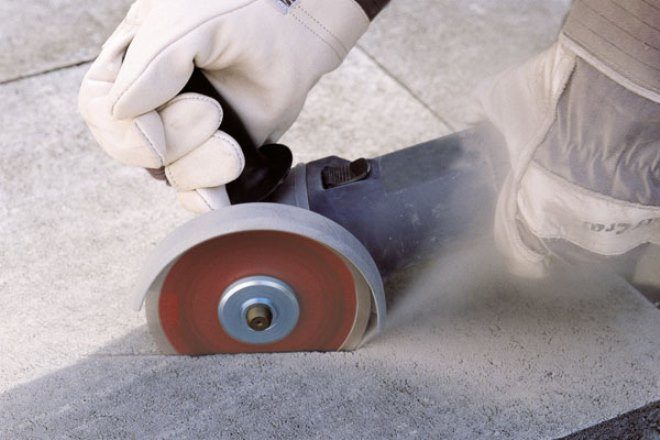 Прорезание штроб болгаркой