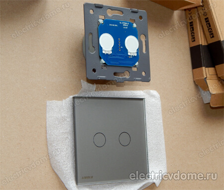 двухклавишный выключатель livolo VL-C702R