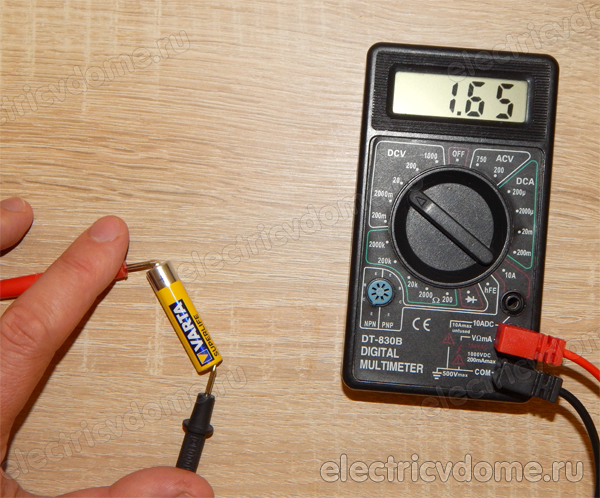 как проверить батарейку мультиметром_kak proverit batarejku multimetrom