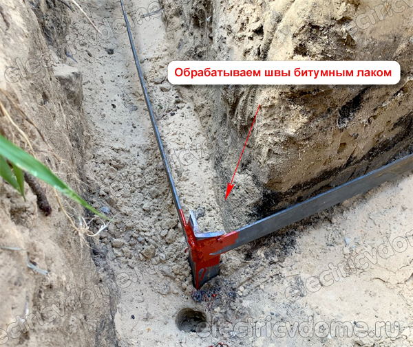 сварные швы красим битумным лаком