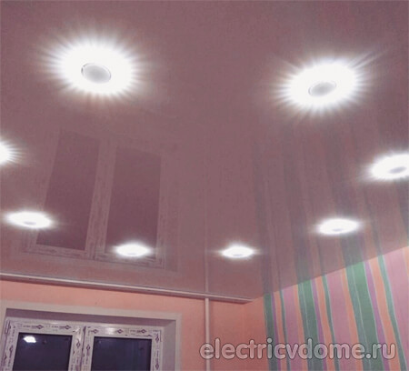 освещение для натяжного потолка