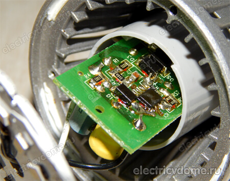 плата с электроникой плата с электроникой