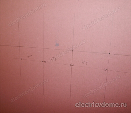 размечаем центры подрозетников размечаем центры подрозетников