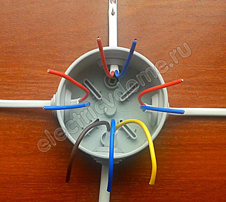 как подключить двухклавишный выключатель